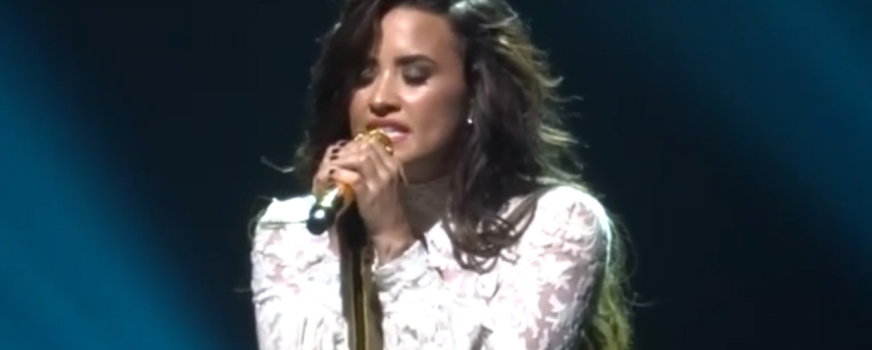 Demi Lovato Totally Nails an Adele Cover