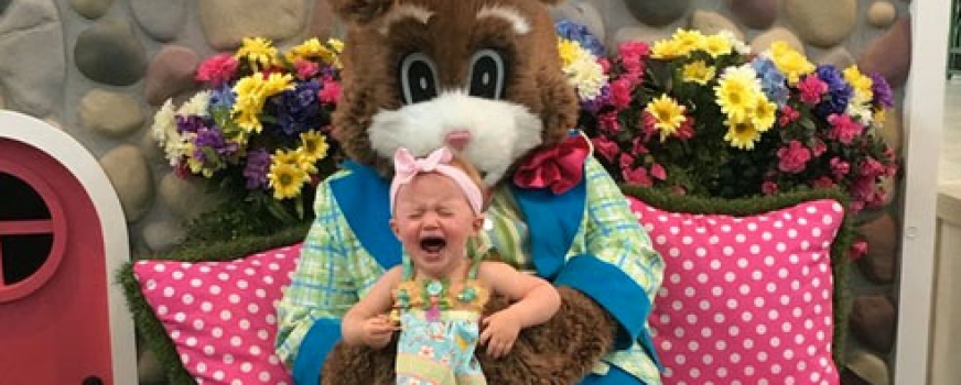 Easter Bunny Doesn’t Impress Kelly Clarkson’s Daughter